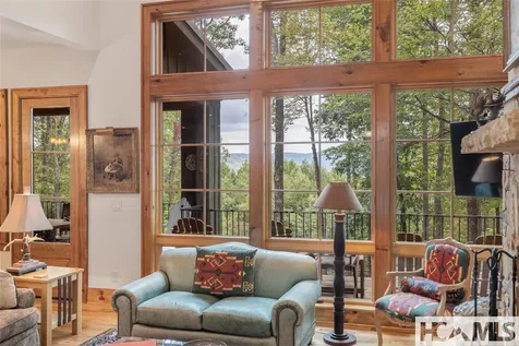 15 E. Ridge Road Cashiers NC 28717