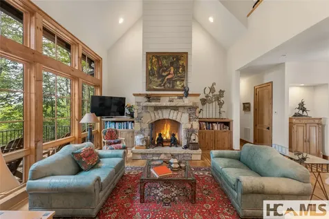 15 E. Ridge Road Cashiers NC 28717
