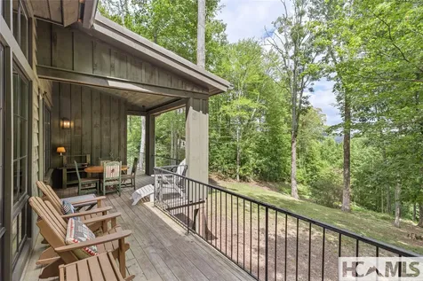 15 E. Ridge Road Cashiers NC 28717