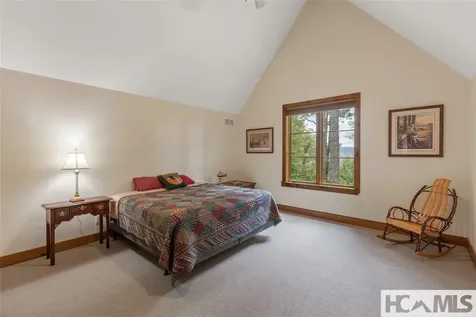 15 E. Ridge Road Cashiers NC 28717