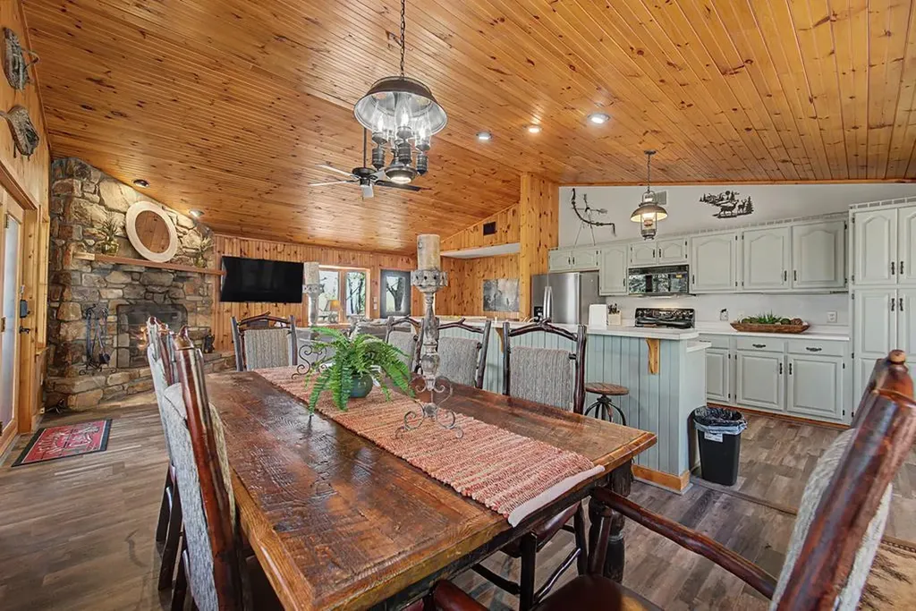 623 Buggy Barn Road Cullowhee NC 28723