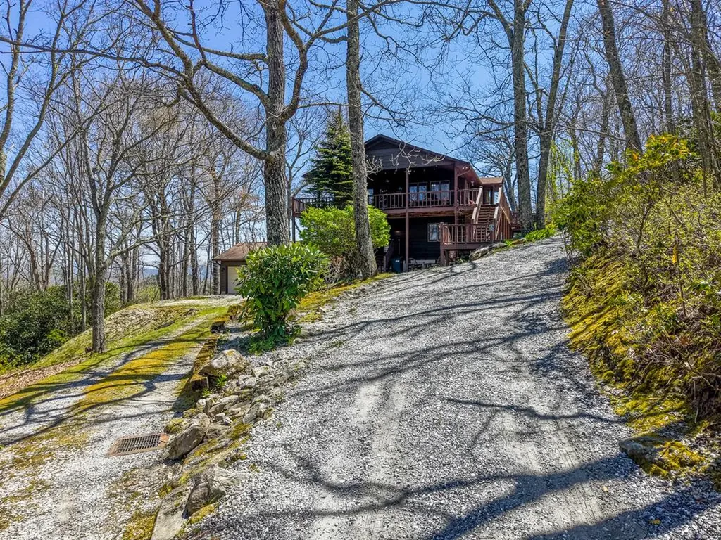 623 Buggy Barn Road Cullowhee NC 28723