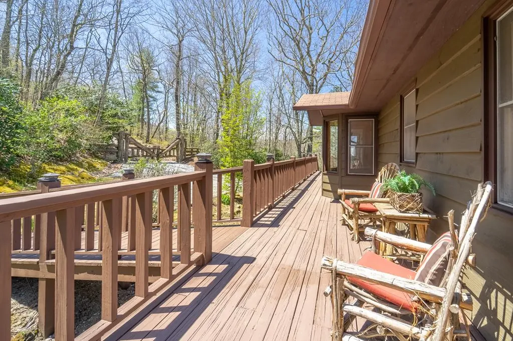 623 Buggy Barn Road Cullowhee NC 28723