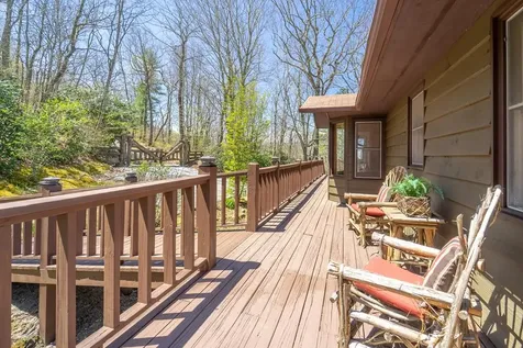 623 Buggy Barn Road Cullowhee NC 28723