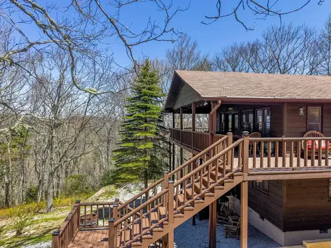 623 Buggy Barn Road Cullowhee NC 28723