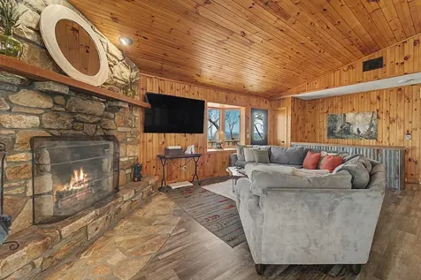 623 Buggy Barn Road Cullowhee NC 28723
