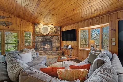 623 Buggy Barn Road Cullowhee NC 28723