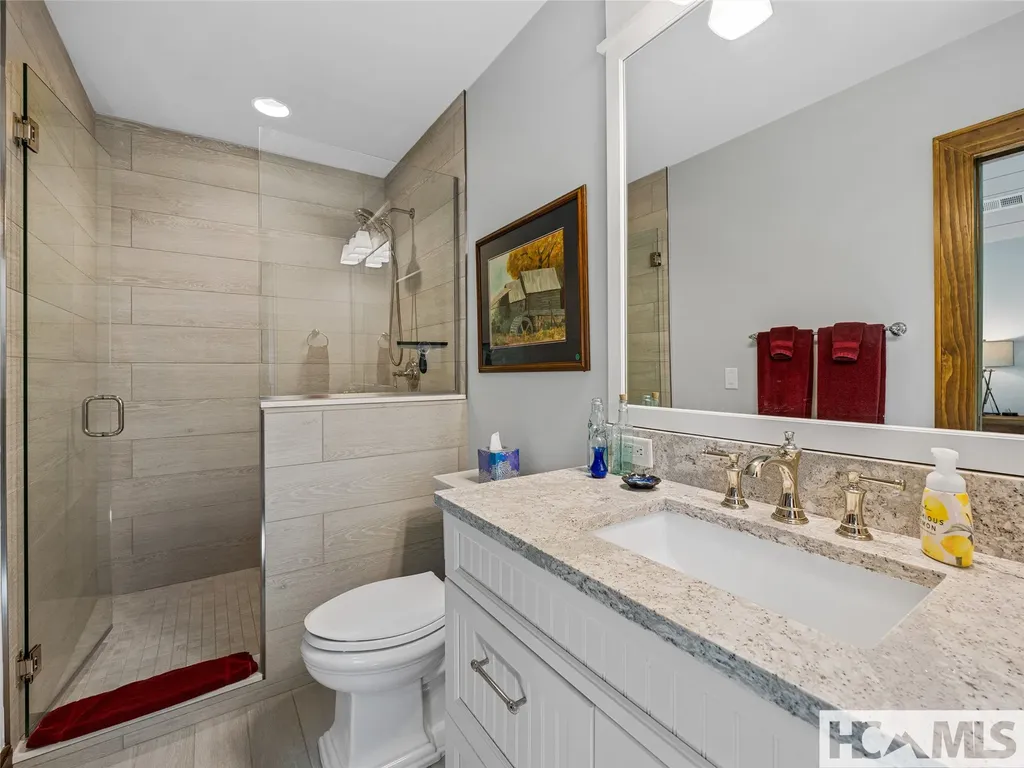64 Bee Tree Way Lake Toxaway NC 28747