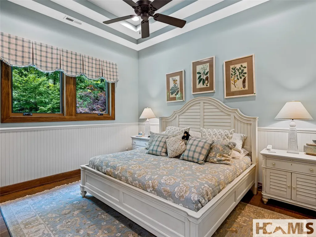 64 Bee Tree Way Lake Toxaway NC 28747