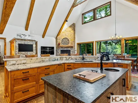 64 Bee Tree Way Lake Toxaway NC 28747