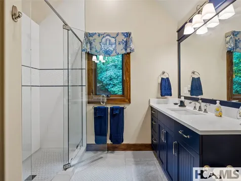 64 Bee Tree Way Lake Toxaway NC 28747