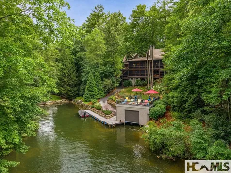 64 Bee Tree Way Lake Toxaway NC 28747
