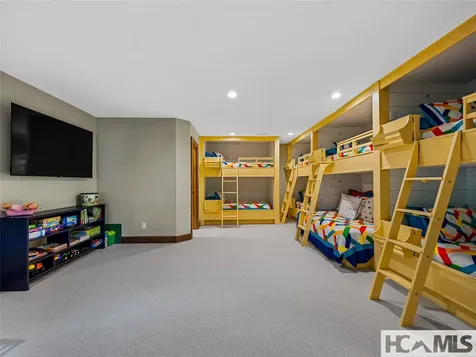 64 Bee Tree Way Lake Toxaway NC 28747