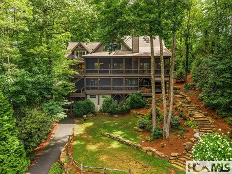 64 Bee Tree Way Lake Toxaway NC 28747
