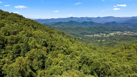 1926 Wilkes Knob Road Franklin NC 28734