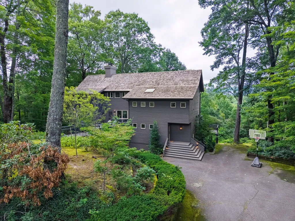 364 Gristmill Ridge Cashiers NC 28717