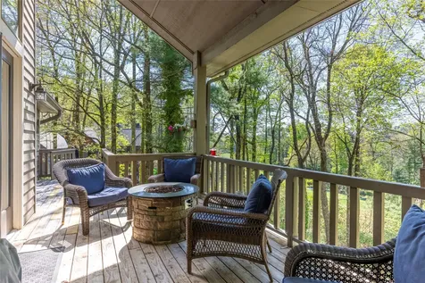 516 Cherokee Trace Lake Toxaway NC 28747