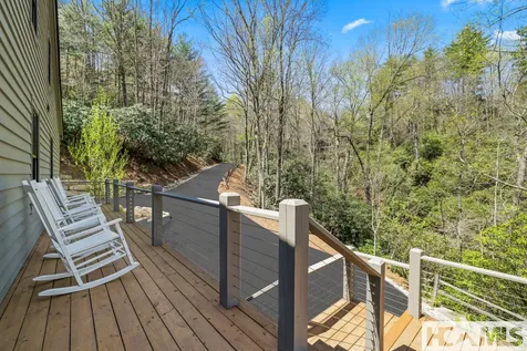 95 Cardinal Trace Lake Toxaway NC 28747