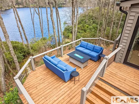 95 Cardinal Trace Lake Toxaway NC 28747