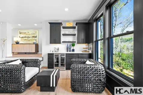 95 Cardinal Trace Lake Toxaway NC 28747