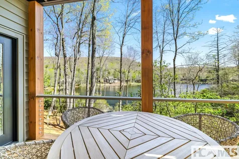 95 Cardinal Trace Lake Toxaway NC 28747