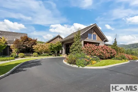 95 Cardinal Trace Lake Toxaway NC 28747