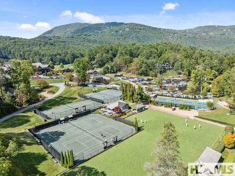 95 Cardinal Trace Lake Toxaway NC 28747