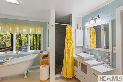 46 English Ivy Lane Cullowhee NC 28723