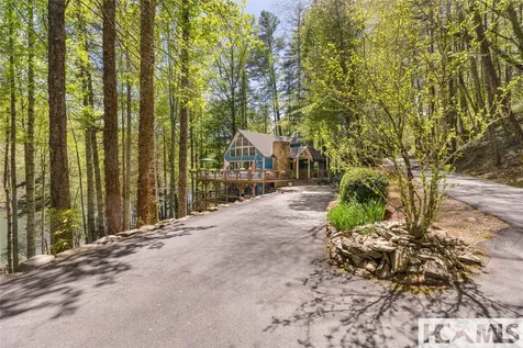 46 English Ivy Lane Cullowhee NC 28723