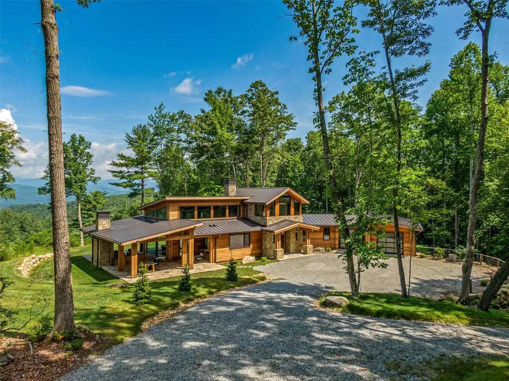 30 Banks Lane Brevard NC 28712