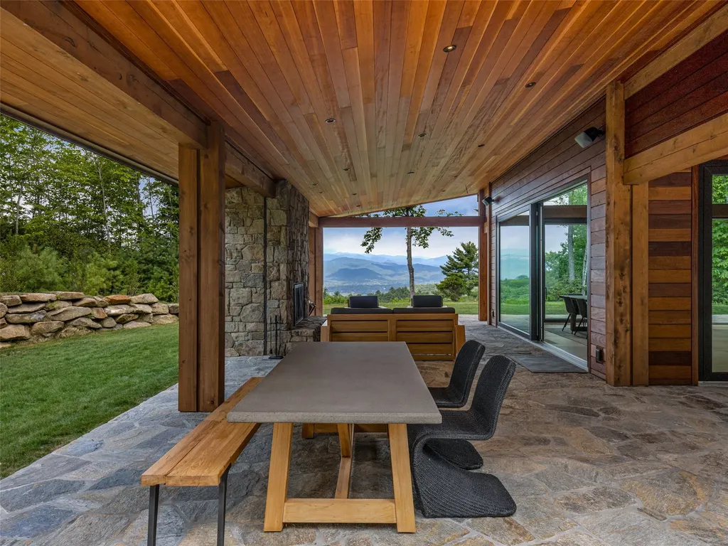 30 Banks Lane Brevard NC 28712