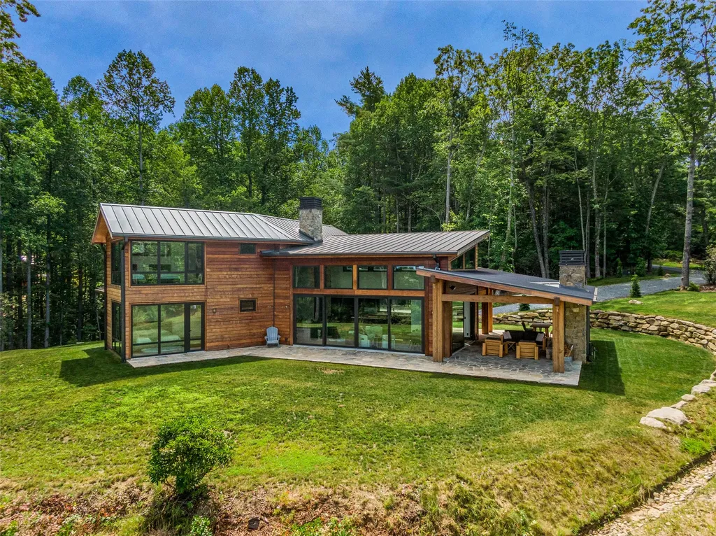 30 Banks Lane Brevard NC 28712