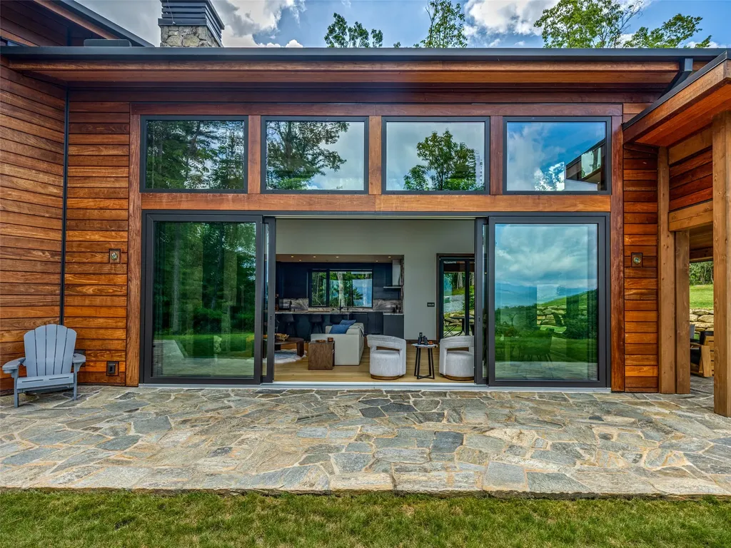 30 Banks Lane Brevard NC 28712