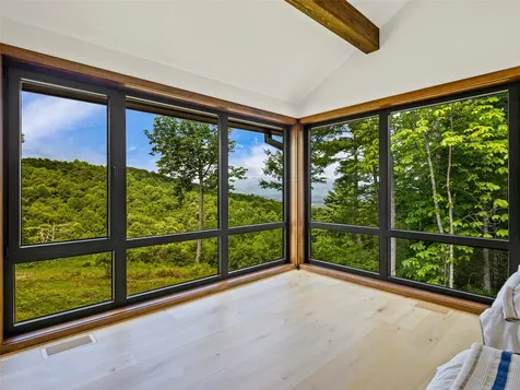 30 Banks Lane Brevard NC 28712