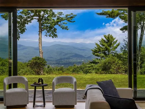 30 Banks Lane Brevard NC 28712