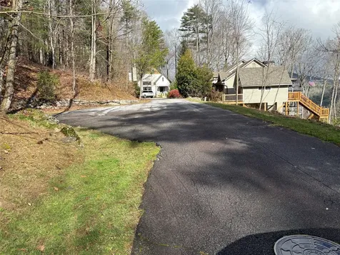 26 Glassy View Cashiers NC 28717