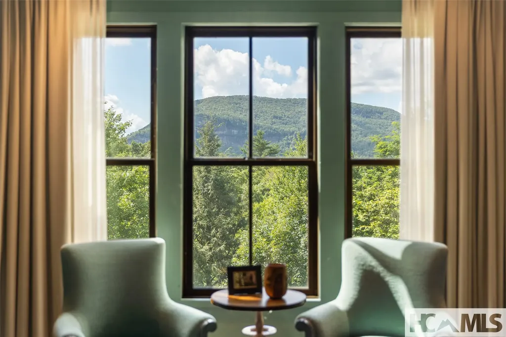 196 Stove Pipe Court Cashiers NC 28717
