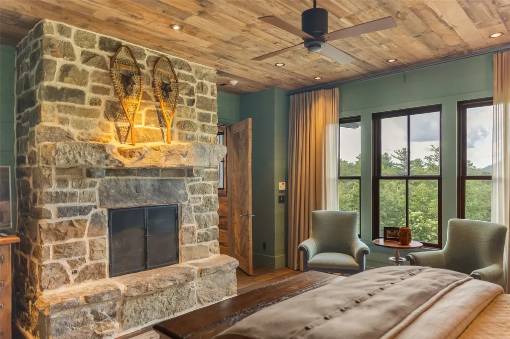 196 Stove Pipe Court Cashiers NC 28717