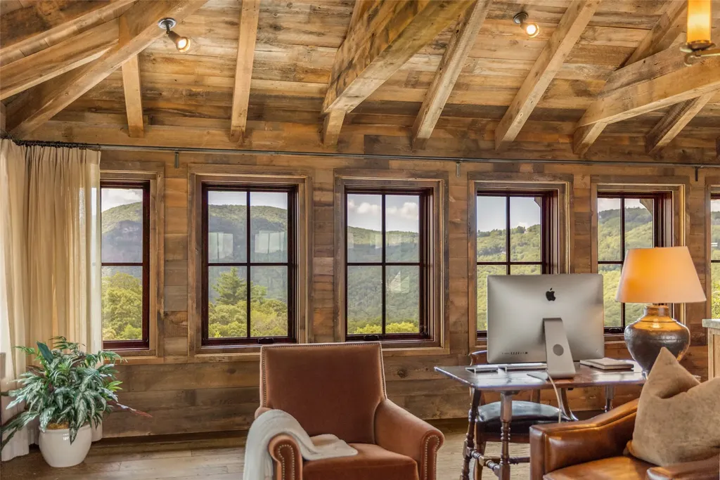 196 Stove Pipe Court Cashiers NC 28717