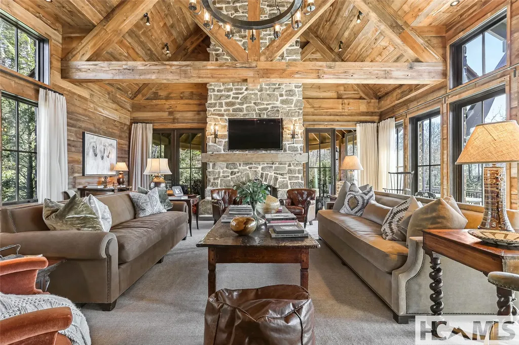 196 Stove Pipe Court Cashiers NC 28717