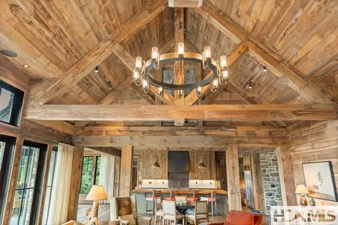 196 Stove Pipe Court Cashiers NC 28717