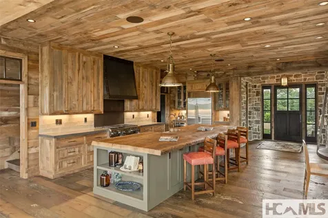 196 Stove Pipe Court Cashiers NC 28717