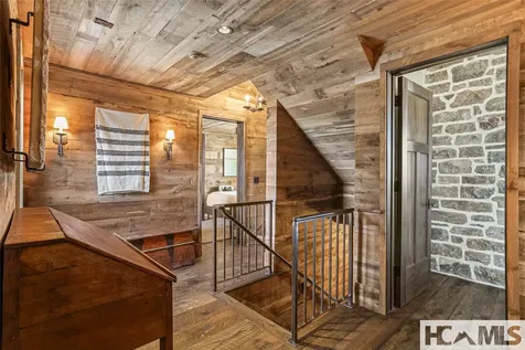 196 Stove Pipe Court Cashiers NC 28717