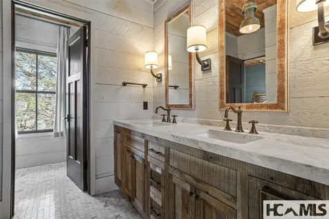 196 Stove Pipe Court Cashiers NC 28717