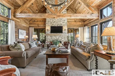 196 Stove Pipe Court Cashiers NC 28717