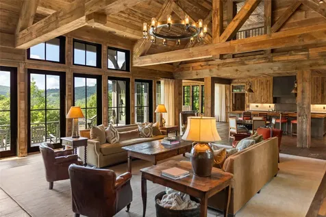 196 Stove Pipe Court Cashiers NC 28717