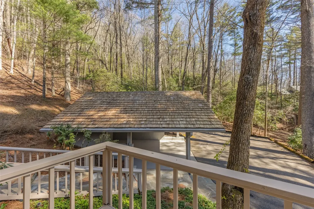240 Upper Ridge Road Glenville NC 28736