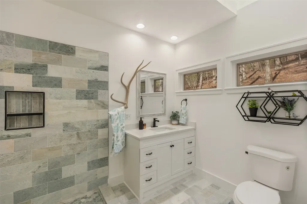 240 Upper Ridge Road Glenville NC 28736