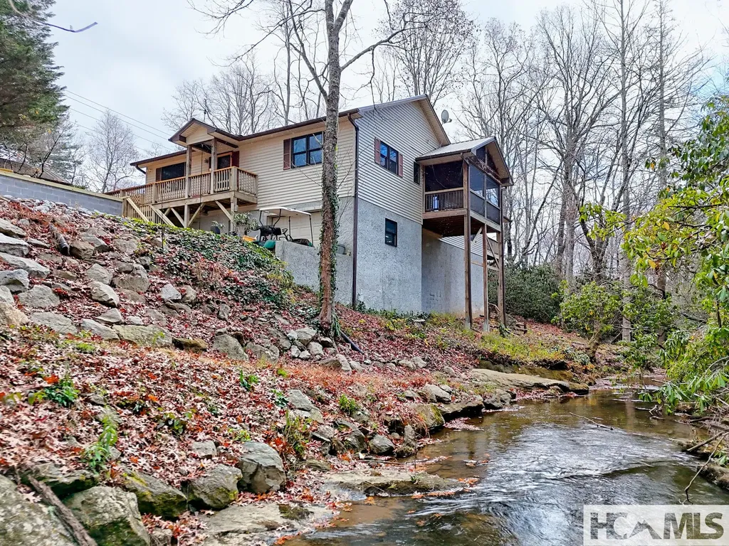 7829 Dillard Road Scaly Mountain NC 28775