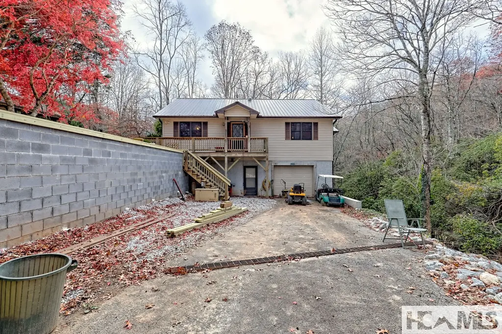 7829 Dillard Road Scaly Mountain NC 28775